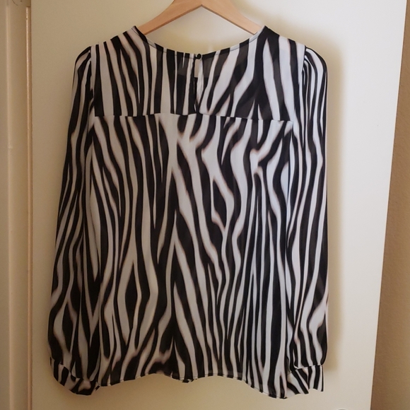 Blouse - Picture 2 of 2